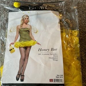 Honeybee costume 🐝